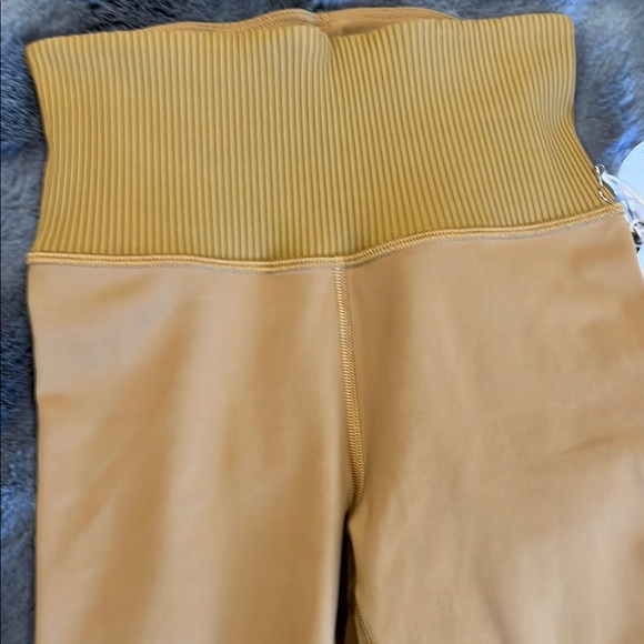 NWT Vuori Ribbed Studio Legging - Picture 5 of 7